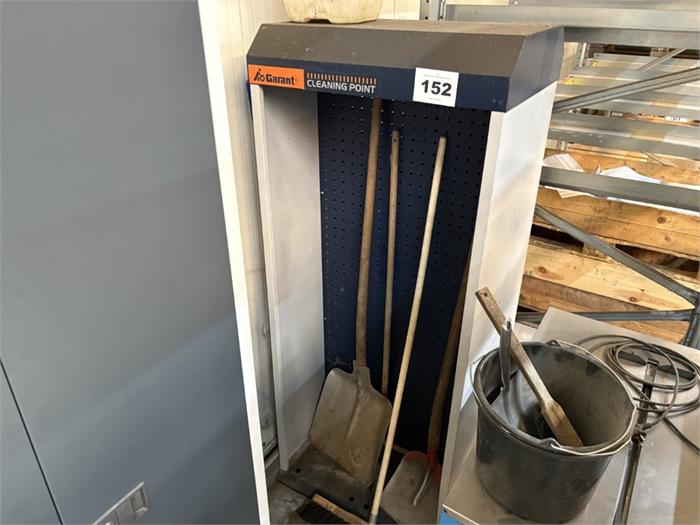 Reinigungsschrank Garant Cleaning Point
